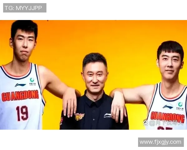 南京篮球队与成都篮球队的精彩对决赛后分析与战术探讨